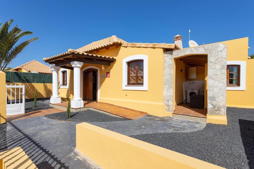 Villa Helen - Heated Pool Wifi Smarttv Barbecue Κοραλέχο Εξωτερικό φωτογραφία