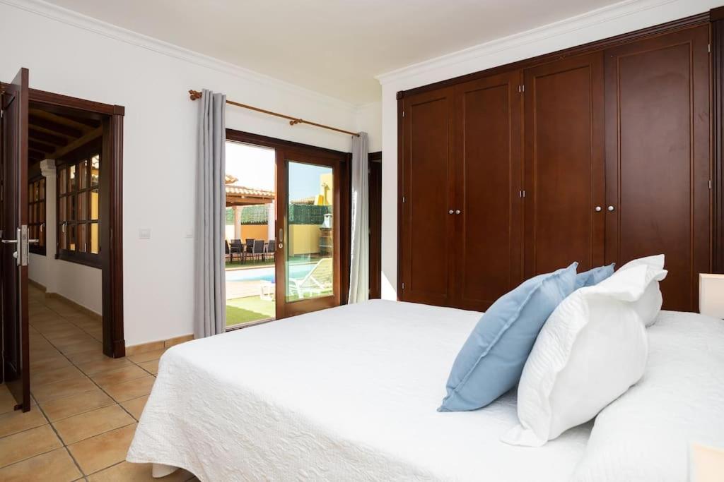 Villa Helen - Heated Pool Wifi Smarttv Barbecue Κοραλέχο Εξωτερικό φωτογραφία